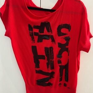 Chic Red Graphic Women's Tee